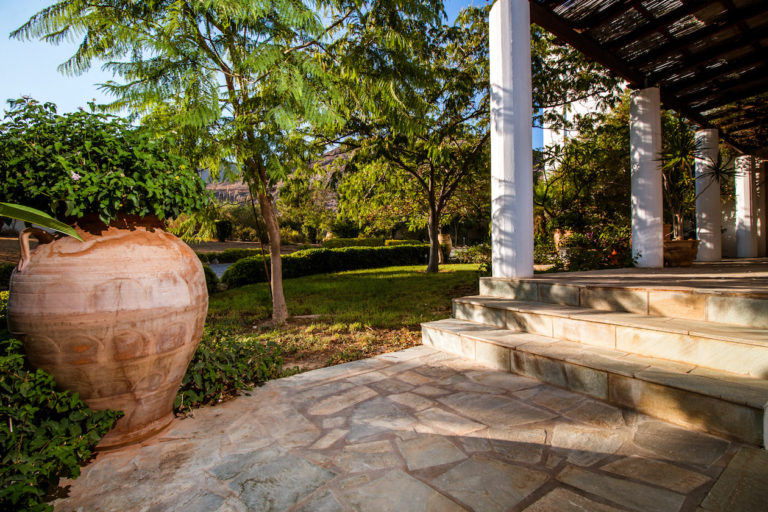 Σκιεροί Κήποι προς πώληση στη Ρόδο, Ελλάδα