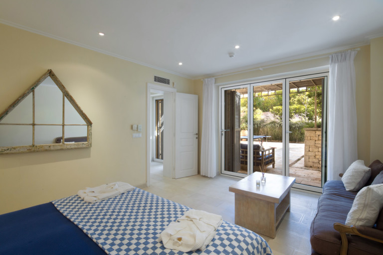 Διπλό υπνοδωμάτιο, ακίνητο προς πώληση στην Κέρκυρα, Ελλάδα