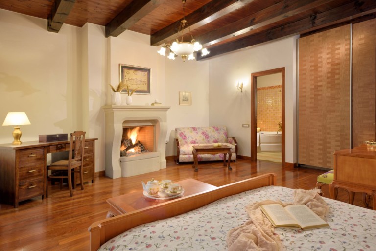 En-suite bedrooms, property for sale in Rethymno, Crete, Greece