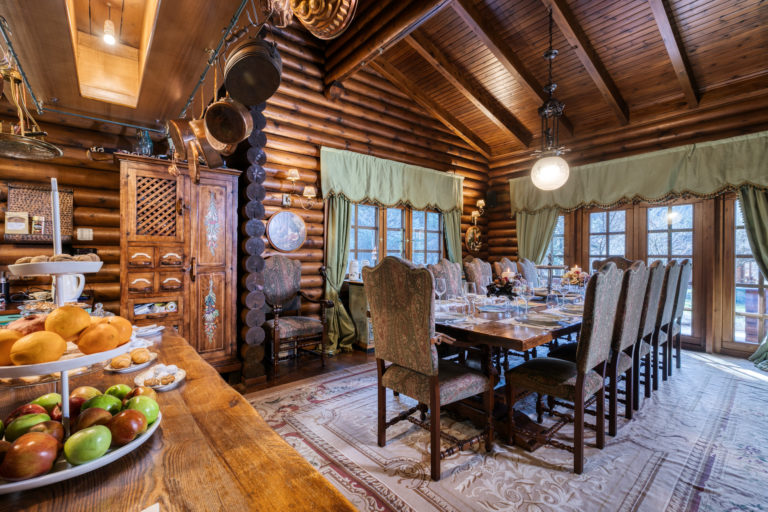 Τραπεζαρία, Κτήμα προς πώληση στην Πελοπόννησο