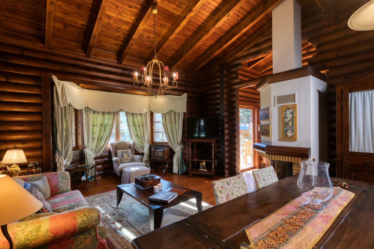 Ξενώνας, Κτήμα προς πώληση στην Πελοπόννησο