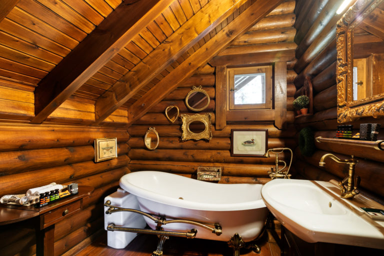 Μπάνιο, Κτήμα προς πώληση στην Πελοπόννησο