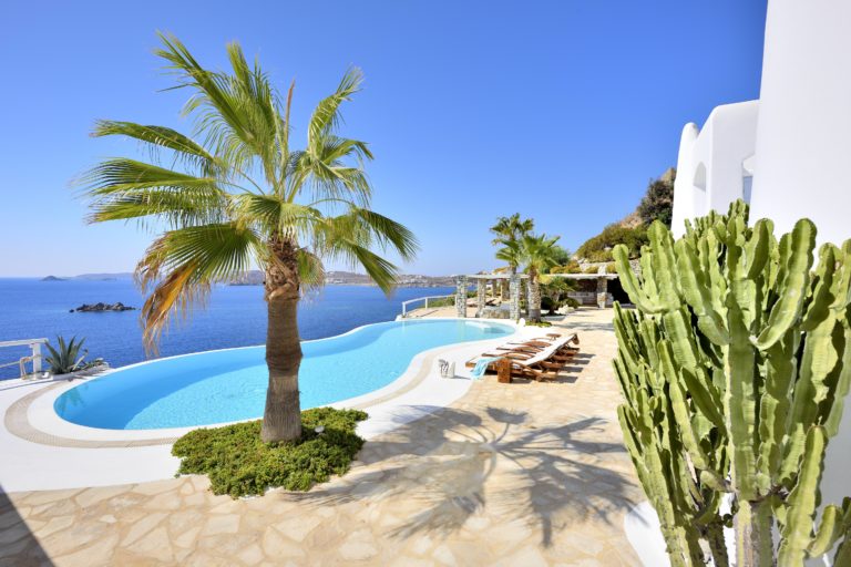 modern / mediterranean villa : Aegean Legend Mykonos, Cyclades, Southern Aegean