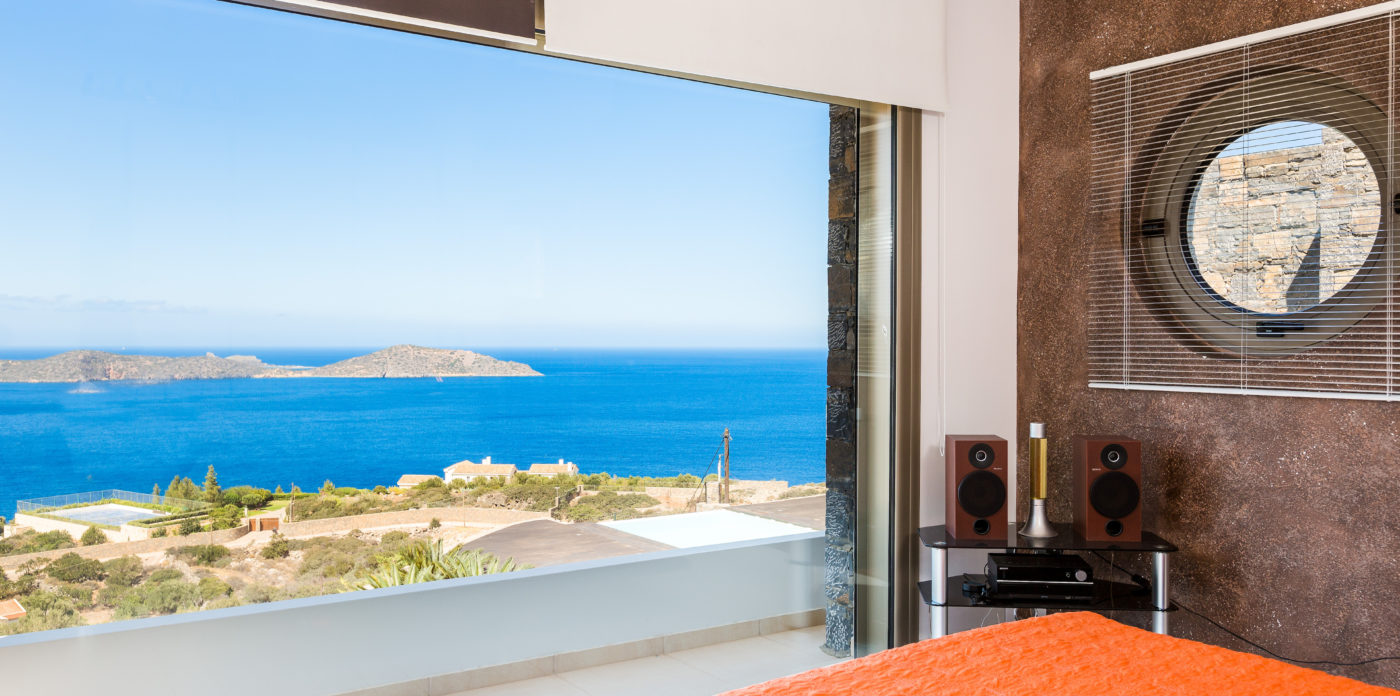 Wake up to stunning views villa for sale in Crete Greece