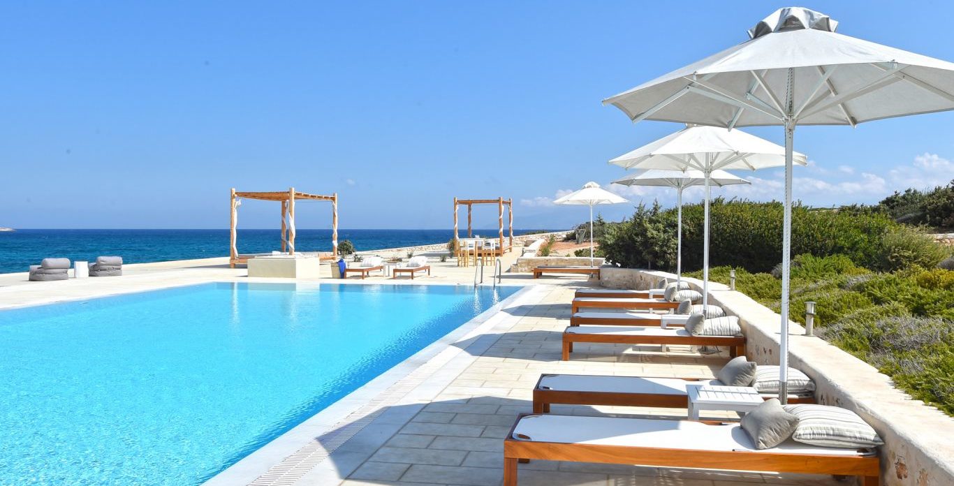 Έξι ιδιωτικές βίλες προς πώληση στην Πάρο όλα τα δικαιώματα διατηρούνται από την Greece Sothebys International Realty.