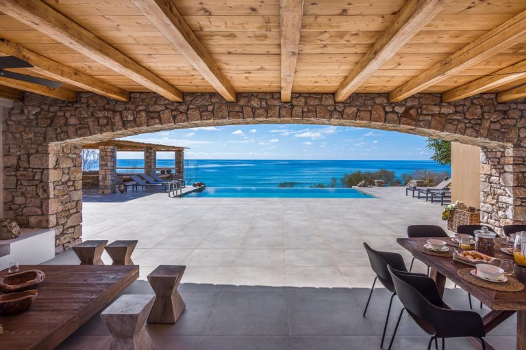 authentic modern / mediterranean villa : Ella Crete