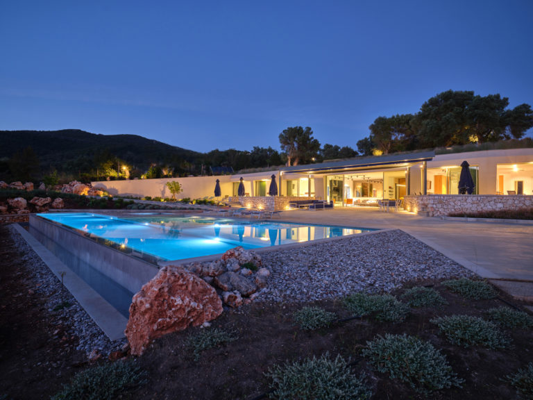 authentic modern / mediterranean villa : Augustin Lefkada, Ionian islands