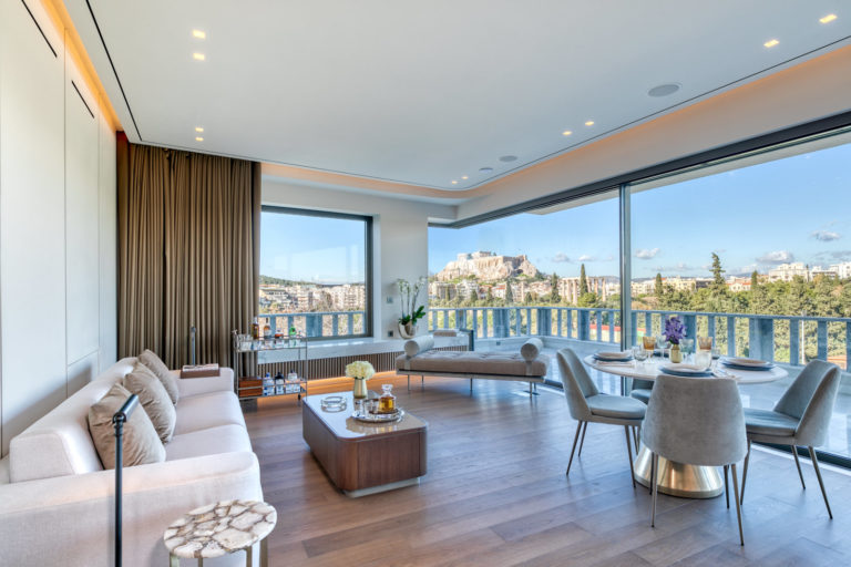 : Laurent Αθήνα, Αττική