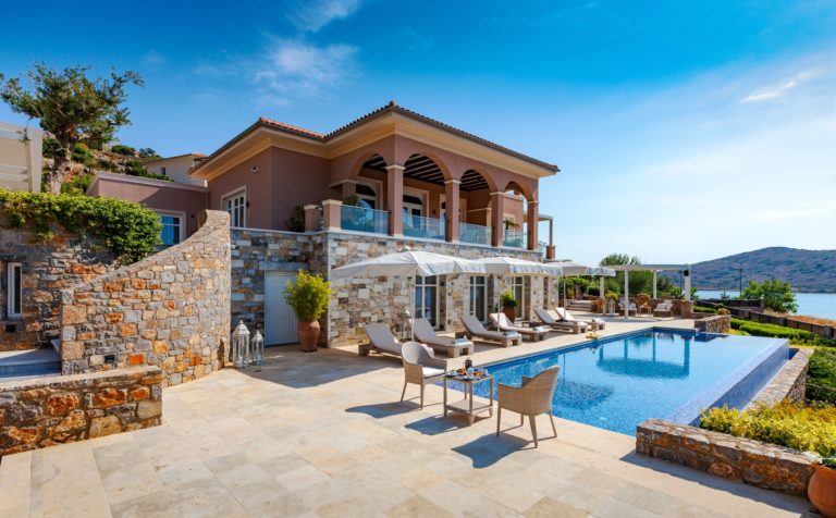 modern / mediterranean villa : Vivienne Elounda, Lasithi, Crete