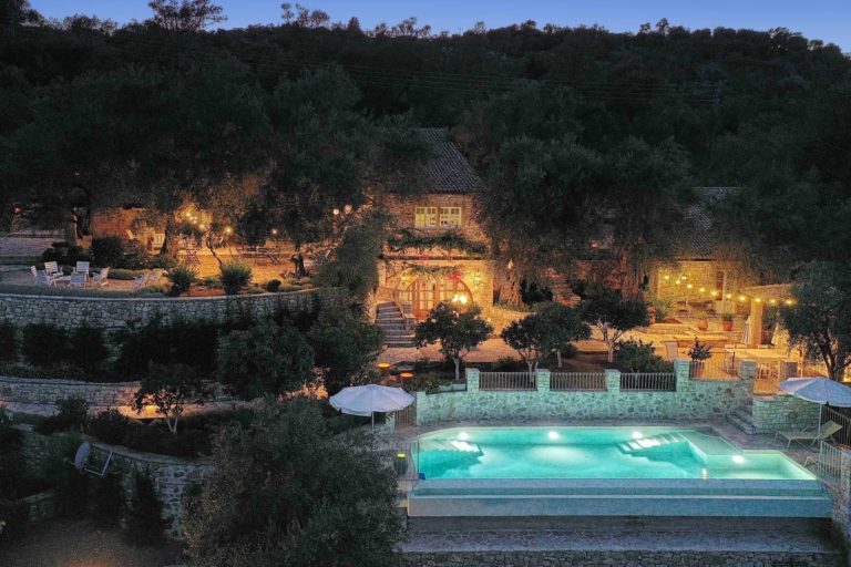 κατοικίες προς πώληση : Πετρίνο Παξοί, Ιόνια Νησιά