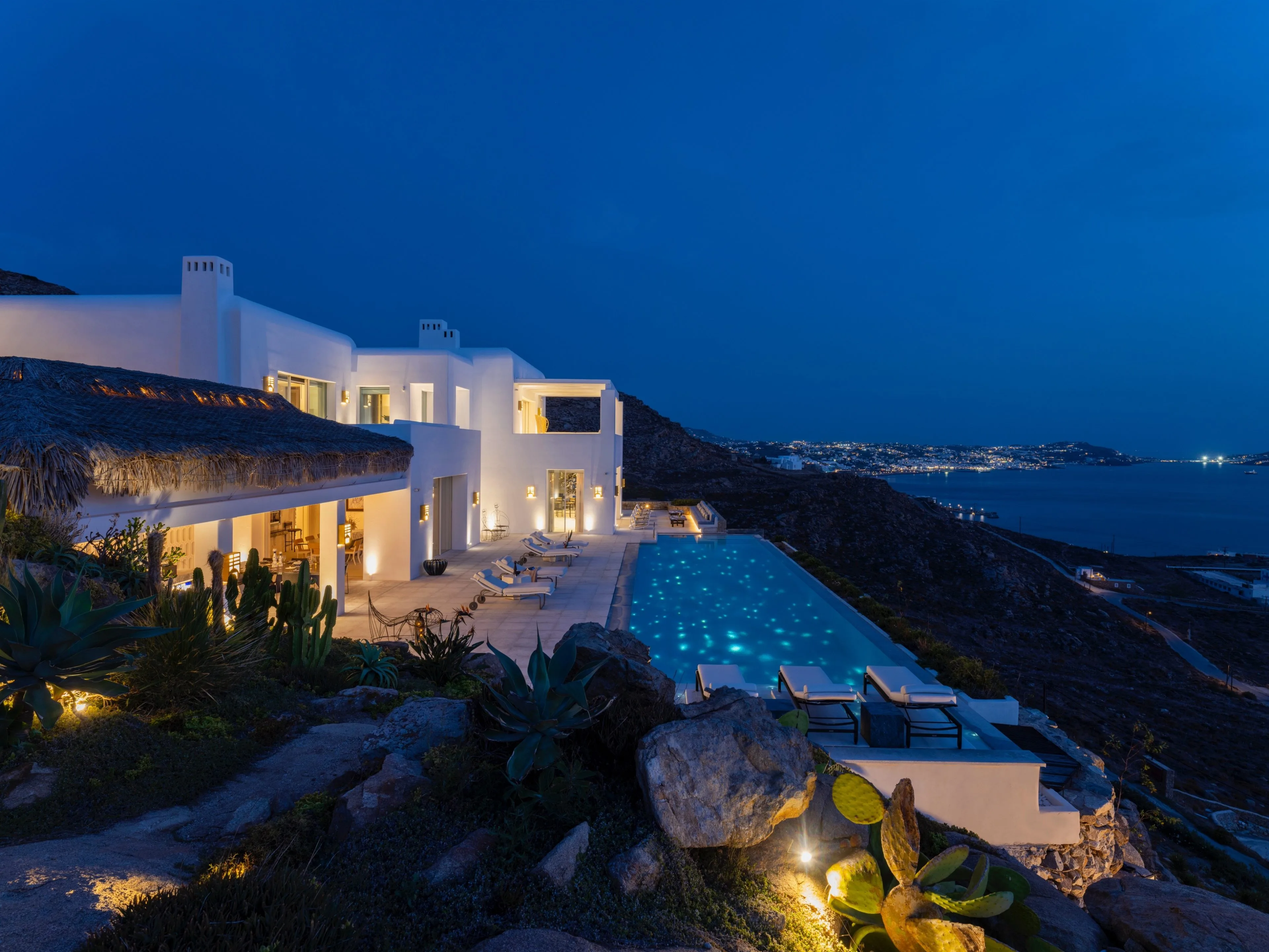 Aqua Escapes : Οι πισίνες μπορούν να μετατρέψουν ένα σπίτι σε απόλυτο παράδεισο