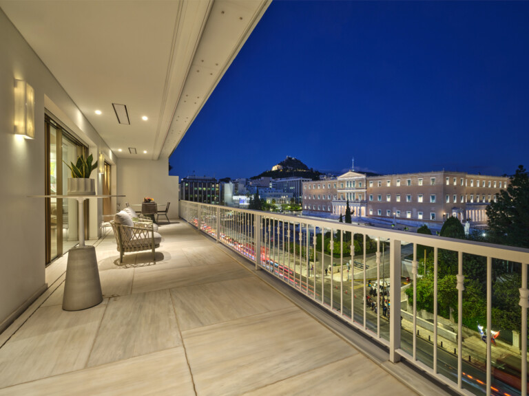 apartment : Reina Athens, Attica