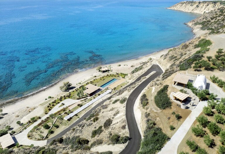authentic estate modern / mediterranean villa : Elia Crete